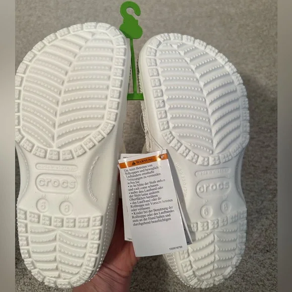 CROCS Classic Clog - White NWT Size M6/W8 - Picture 3 of 3